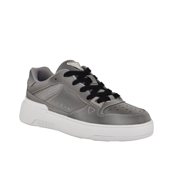 New GUESS Loagyn Sneakers SZ 7.5 - Picture 1 of 4